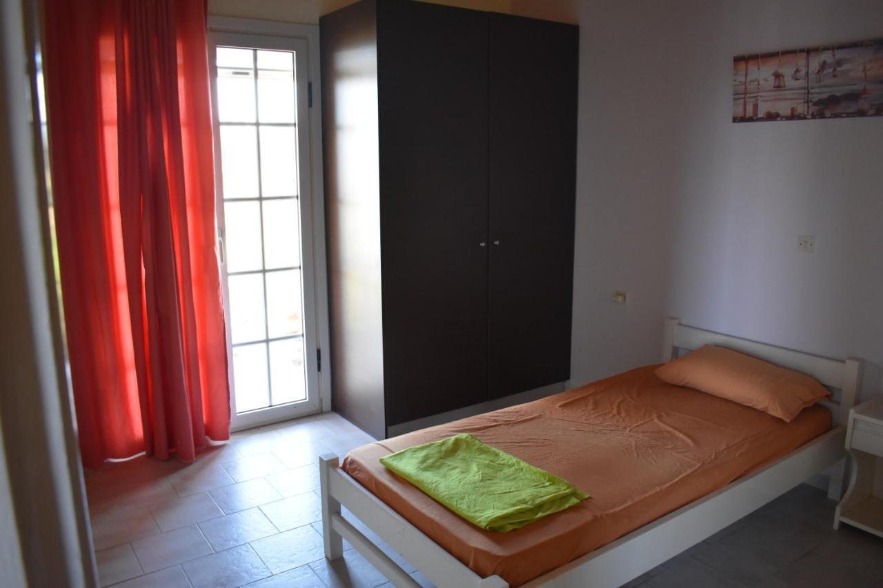 Bouka Beachfront Bungalows Agios Nikolaos  Exterior foto